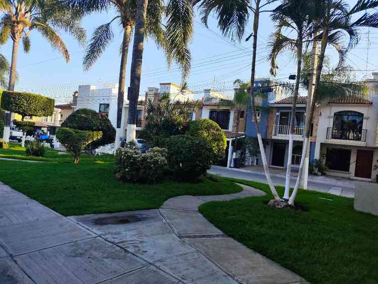 casa en venta avenida tepeyac guadalupe sur zapopan jalisco pDDjwYx